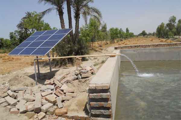 Solar water pump in operation. Source: NE (n.y.)