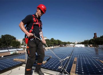 US solar market takes a hit as experts expect decline in demand