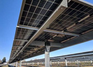 Calculating the most electricity that bifacial solar cells could generate in a variety of environments