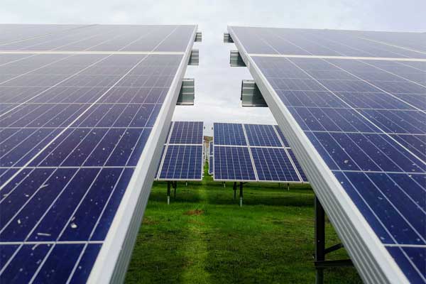Solar-panels-in-Central-Solar-dos-Barros,-Portugal