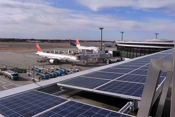 Airports-solar-panels