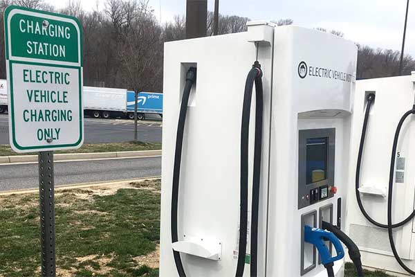 Fast-electric-vehicle-charging-stations
