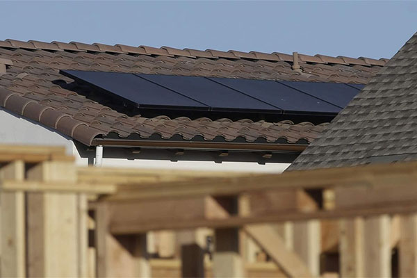 Solar-panels-are-installed-Sacramento