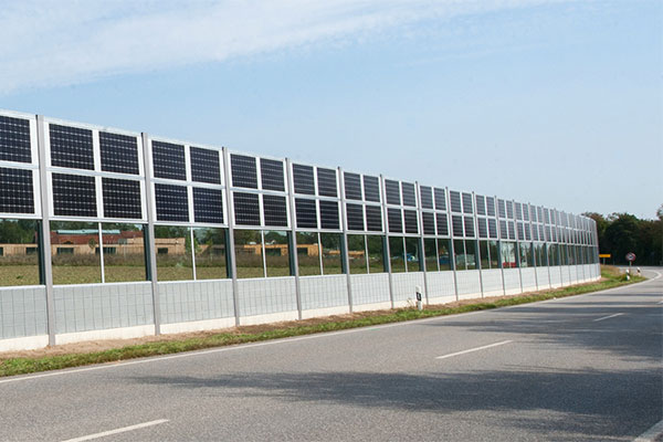 solar-panels-noise barrier systems