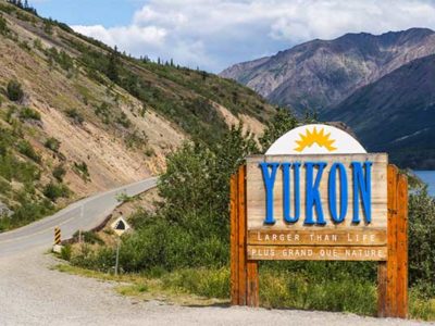 The-Yukon-is-a-mountainous-and-sparsely-populated-Kluane-National-Park-and-Reserve-includes-Mount-Logan,-Canada’s-highest-peak,-as-well-as-glaciers,-trails-and-the-Alsek-River.